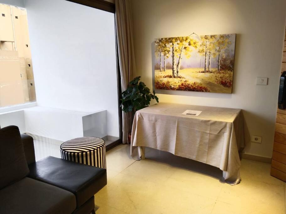 Harbor Nest 2-br In Ashrafieh Apartment